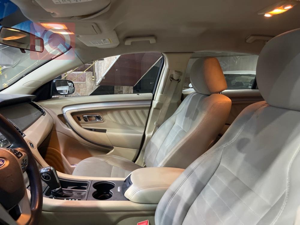 Ford Taurus